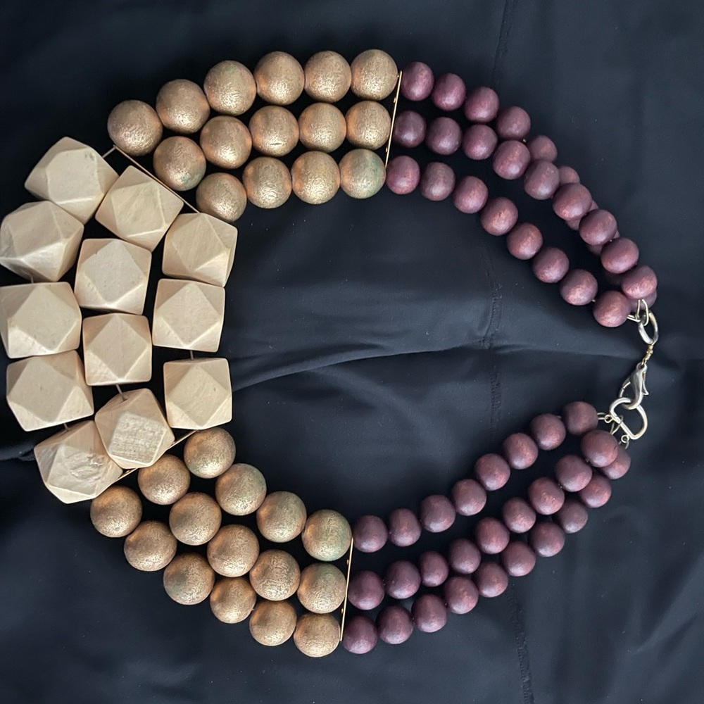 Statement necklace